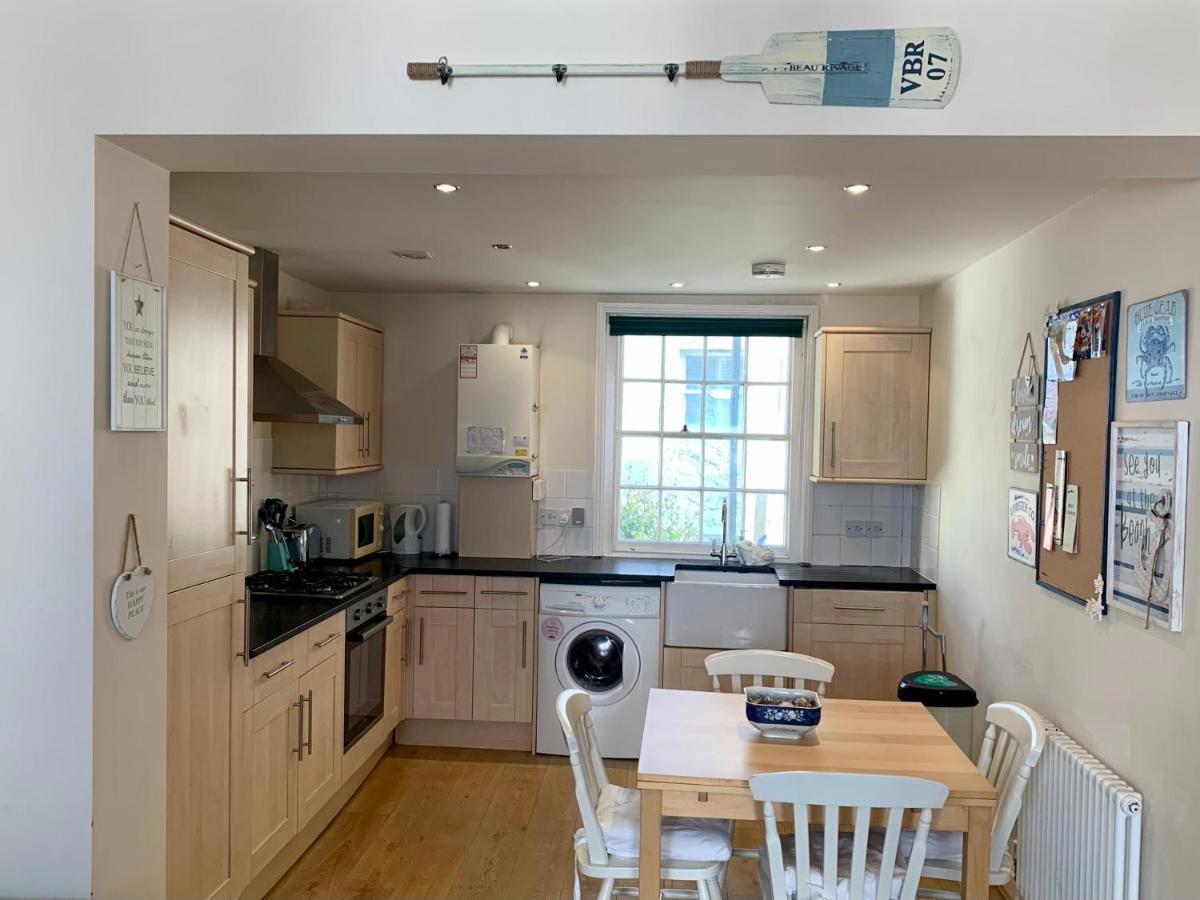 Appartement Cozy 2 Bedroom Flat In And *